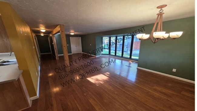 Building Photo - BEAUTIFUL 5 BED 3 BATH HOME FOR RENT
