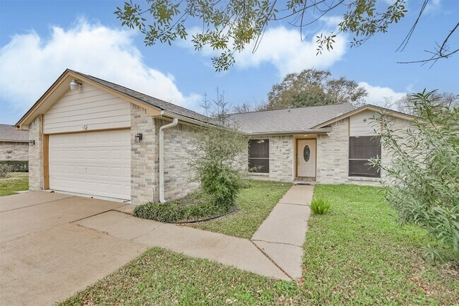 Building Photo - 19302 Cypress Bay Dr