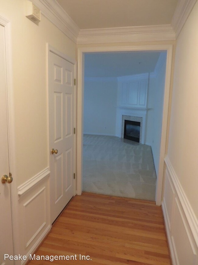 Building Photo - 2 br, 2.5 bath House - 7014 Metropolitan P...