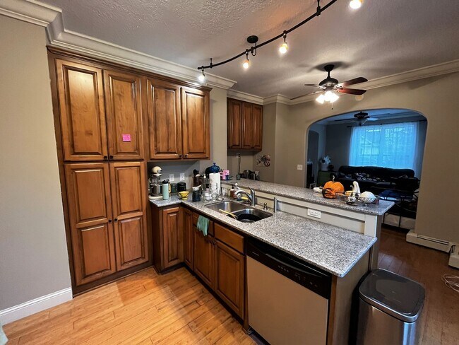 Foto del edificio - 1092 18th Ave SE