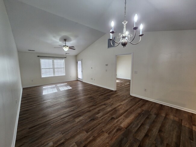 Foto del edificio - 38 Micah Ct