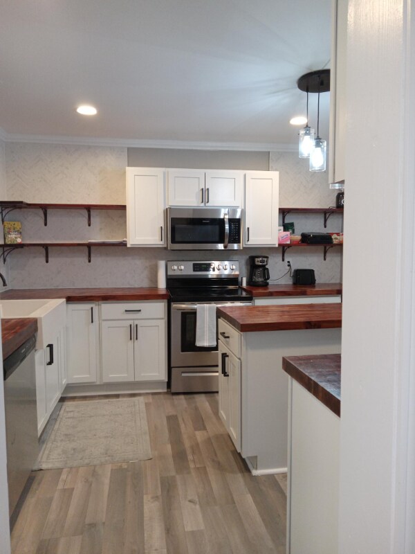 Foto del edificio - 1606 Crestview Ave