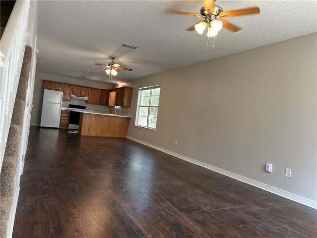 Foto del edificio - 132 Bayou Sara Ave