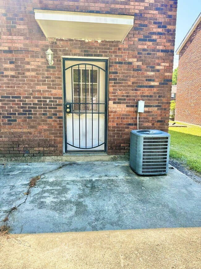 Foto del edificio - 46038 Rufus Bankston Rd