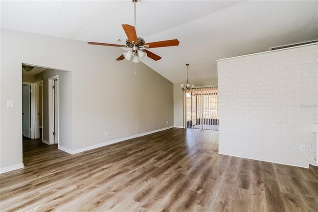 Foto del edificio - 5293 Stone Harbour Rd