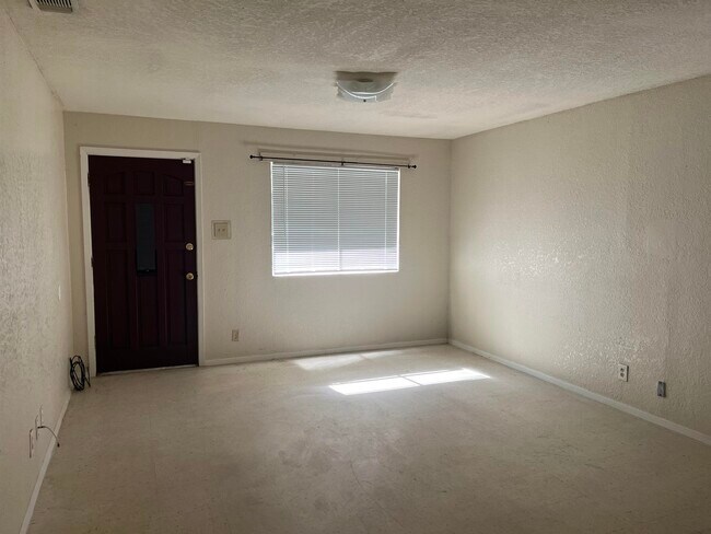 Building Photo - 1509 Avenue B Ave