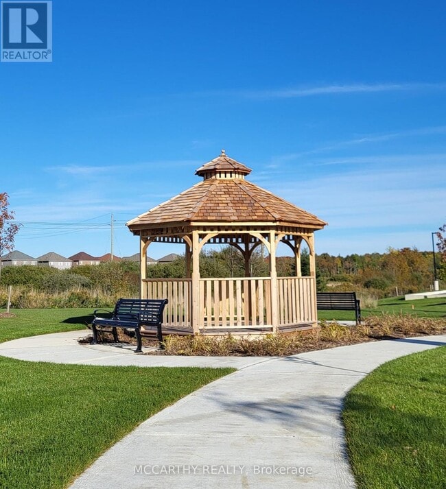 Building Photo - 270 Hagan St E