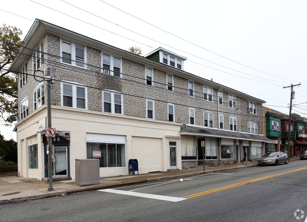 101 119 S State Rd Apartments in Upper Darby, PA