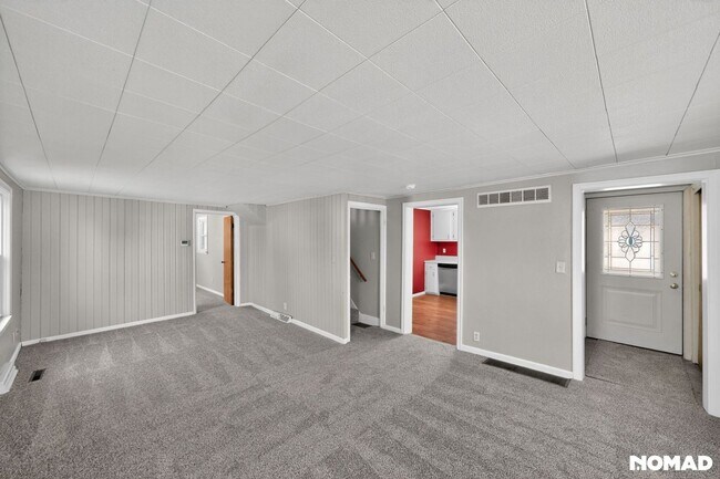 Foto del edificio - 301 Birch Ave