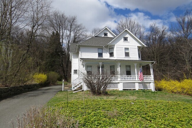 Foto del edificio - 48 Schooleys Mountain Rd