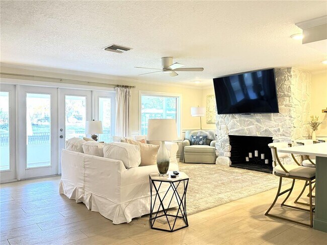 Foto del edificio - 1004 SE 5th Ave