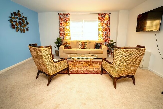 Foto del edificio - 4417 Romlon St