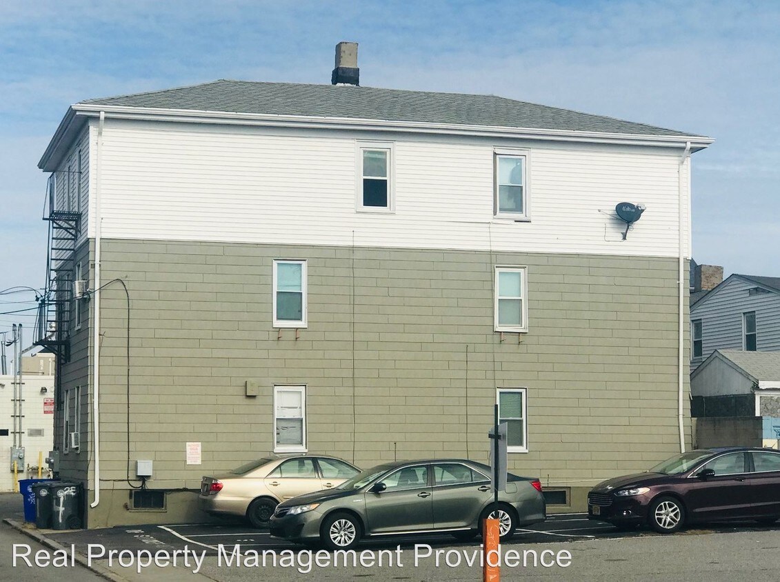 Primary Photo - 25 Weeden St