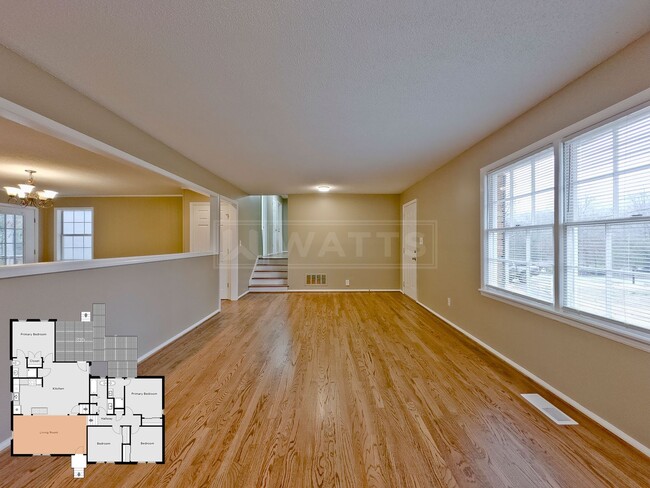 Building Photo - Great 4 Bedroom Split-Level Home in Heart of Hoover