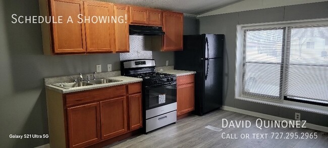 Building Photo - 124 Primrose Ln