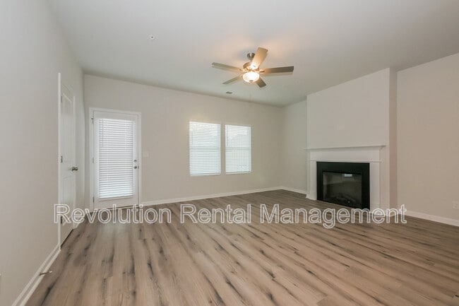 Building Photo - 11707 Chatham Dr