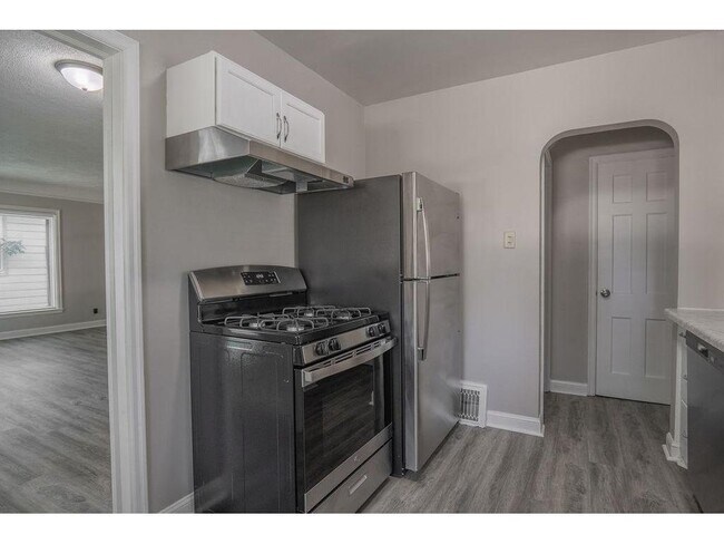 Foto del edificio - 3507 N Logan Ave