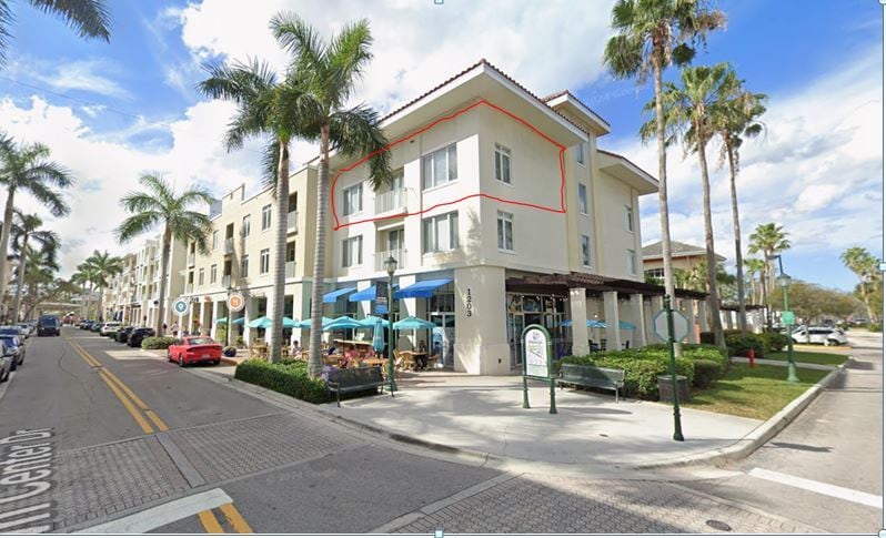 Primary Photo - 1203 Town Center Dr