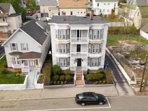 Building Photo - 470 Spruce St