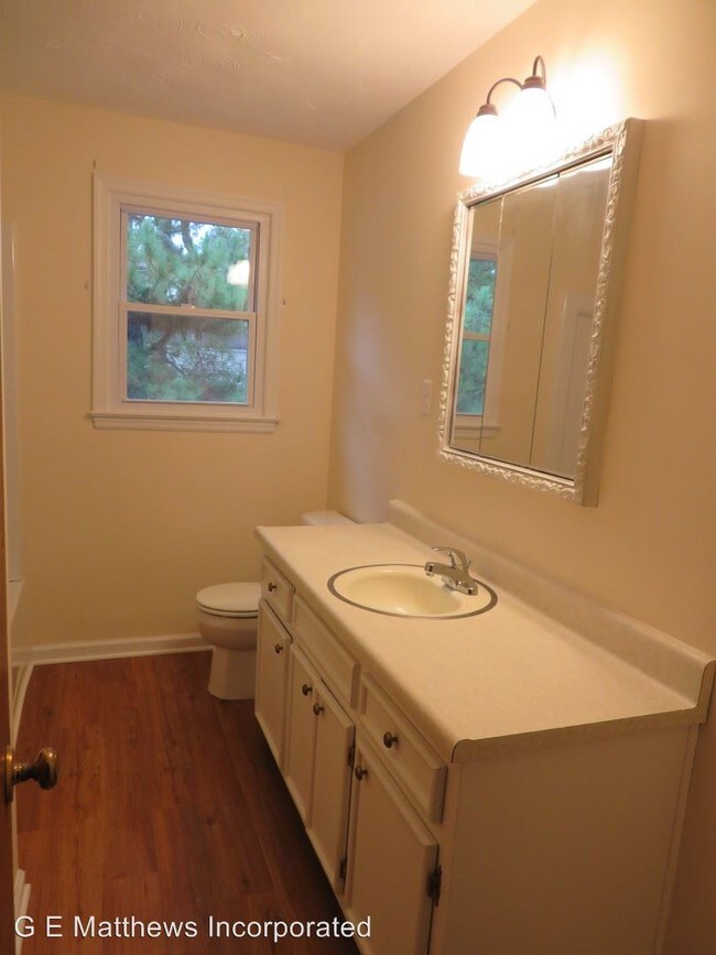 Building Photo - 3 br, 1 bath House - 15915 Flatfoot Rd