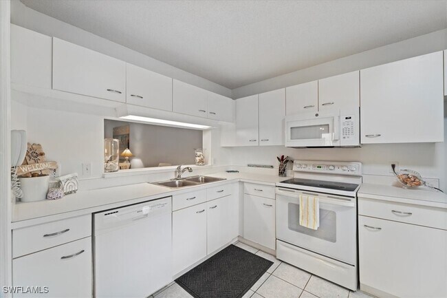 Foto del edificio - 7707 Jewel Ln