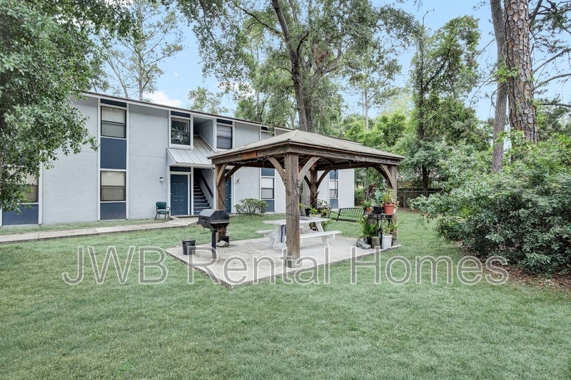 Primary Photo - 10825 Key Haven Blvd