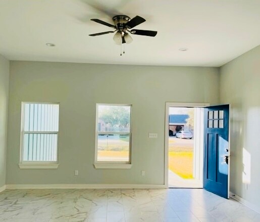 Foto del edificio - 938 Redwood Ave