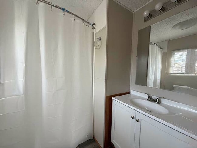 Spacious & Affordable 3BR Home in Belleville - Pet-Friendly, Central AC & Only $900! - Spacious & Affordable 3BR Home in Belleville - Pet-Friendly, Central AC & Only $900!