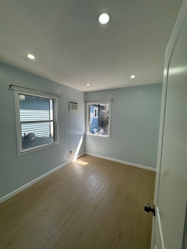 Foto del edificio - 637 W Avenue 28