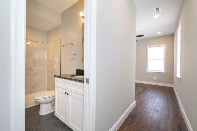 Building Photo - 1 W Barney St