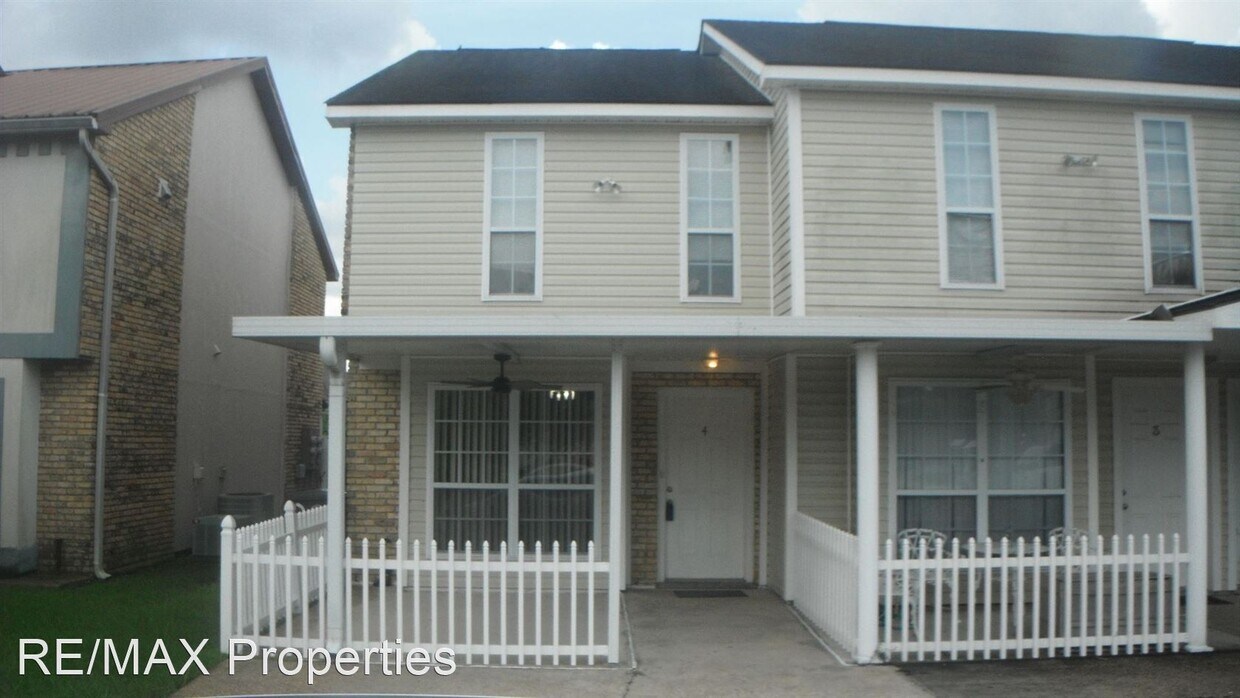 Primary Photo - 2 br, 1.5 bath House - 12036 Coursey Blvd