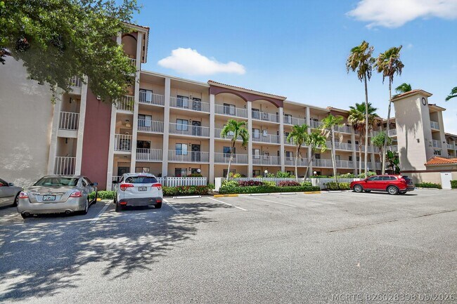 Building Photo - 6193 Pointe Regal Cir