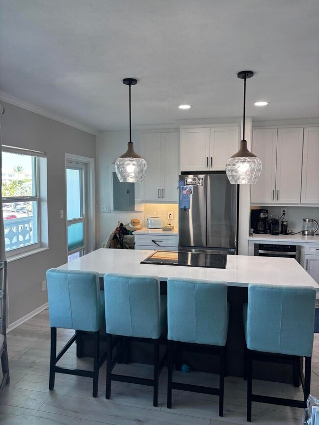 Building Photo - 1850 S Ocean Dr