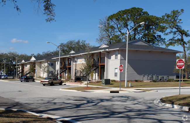 Building Photo - Brentwood Lakes Apartments