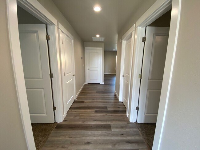 Foto del edificio - ~Brand New House in Oakland~