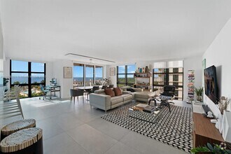 Building Photo - 1121 Crandon Blvd