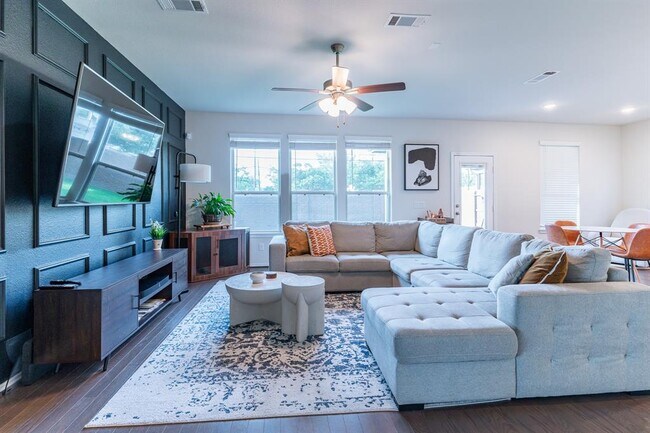 Foto del edificio - 4006 Starbright St