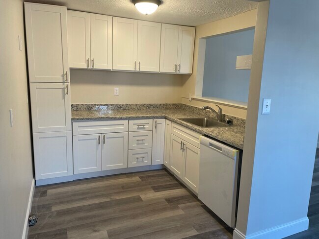 Building Photo - 106 Mountain View Dr
