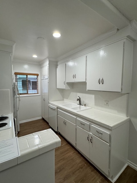 Building Photo - 8939 Cadillac Ave