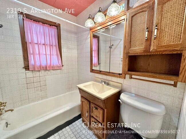 Foto del edificio - 2310 S Arlington Ave