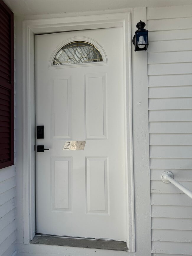 Building Photo - 244 Main St