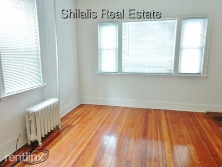 Building Photo - 1 br, 1 bath Apartment - 65 Walnut St