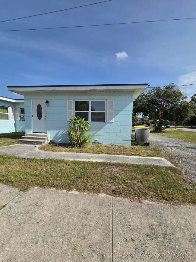 Building Photo - 2204 Ave G