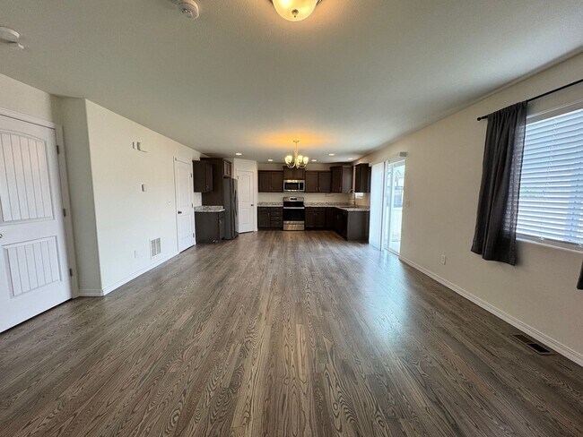 Foto del edificio - Updated 3 bedroom in Enclaves at Mountain ...