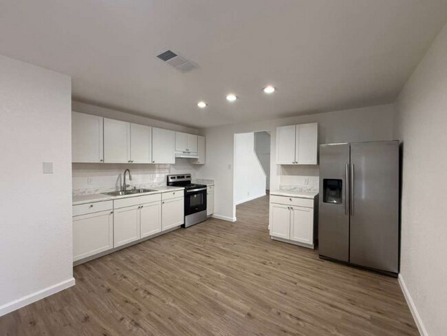 Foto del edificio - 5747 Hawaiian Sun Dr