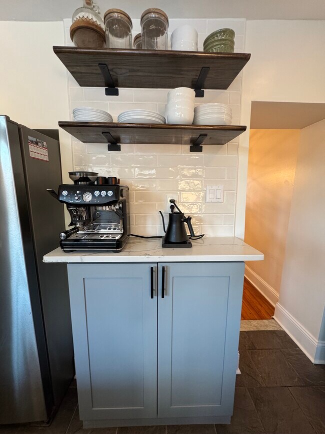 Building Photo - 209 East St