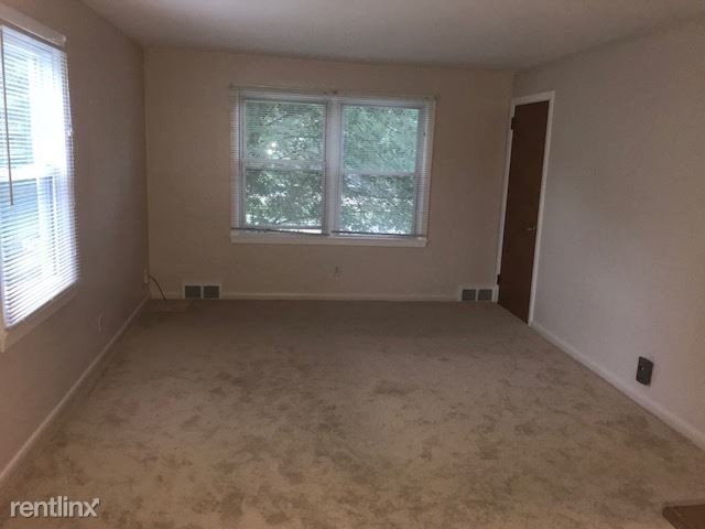 Foto del edificio - 7001 Southern Blvd