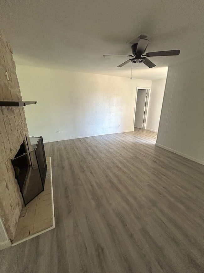 Foto del edificio - 8216 Elkridge Ave