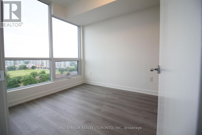 Photo du bâtiment - 10 De Boers Dr