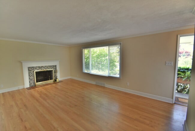 Building Photo - 8020 Corliss Ave N